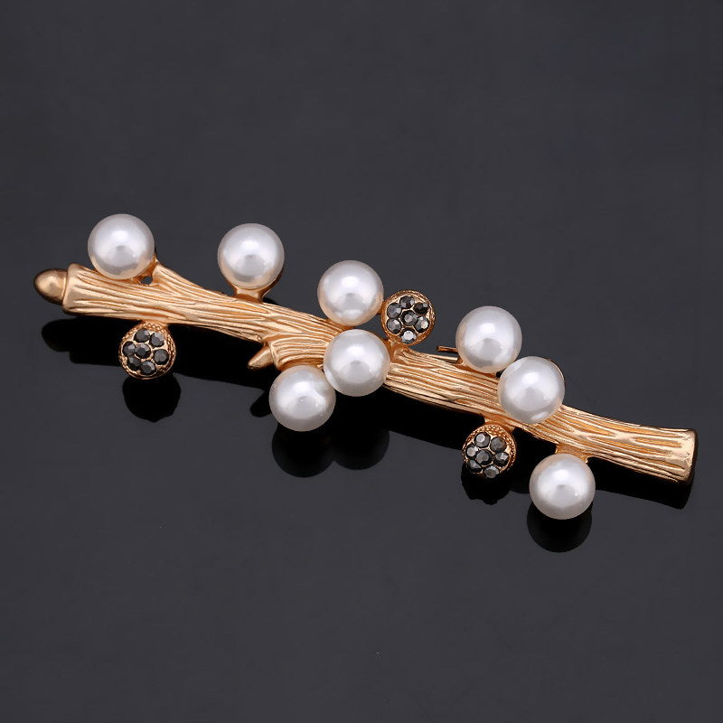 Sparkling Pearl Brooch Pin Accessory - AmiraMart