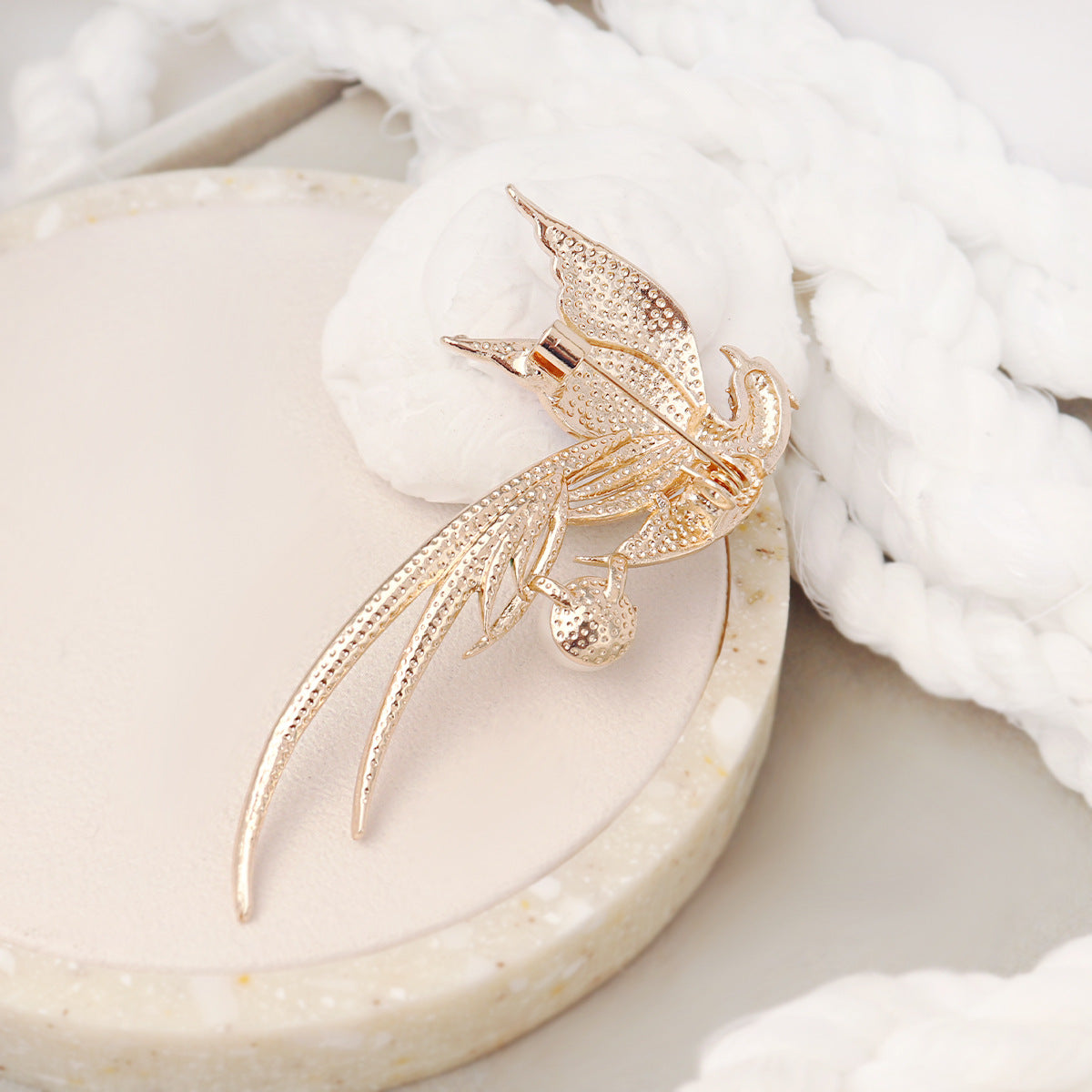 Exquisite Oil Drip Brooch Pin for Clothing Accessories - AmiraMart