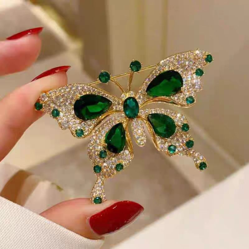 Light Luxury Emerald Butterfly Brooch - AmiraMart