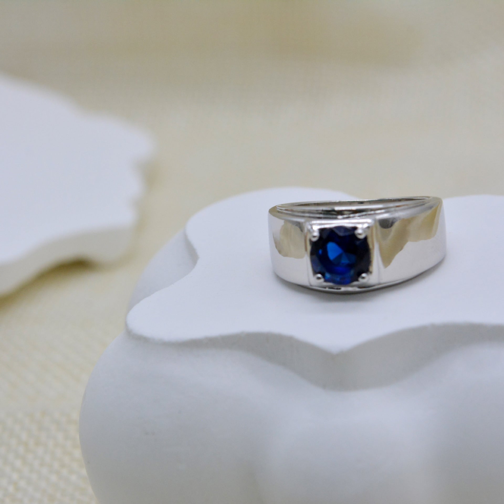 Fashionable All - match High - grade Blue Gemstone Women's Ring - AmiraMart