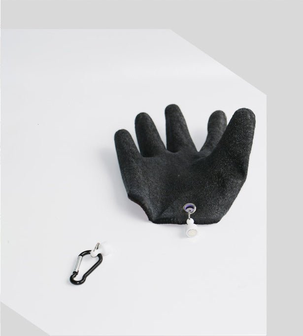 Anti - Slip Fishing Gloves – Puncture & Scrape Protection - AmiraMart