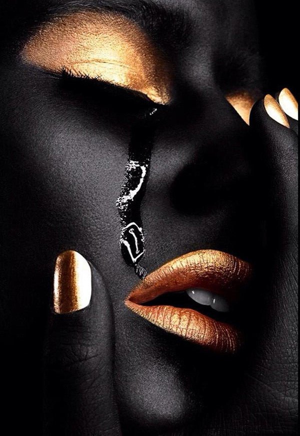 Black Gold Women's High - definition Print Canvas Oil Painting - AmiraMart