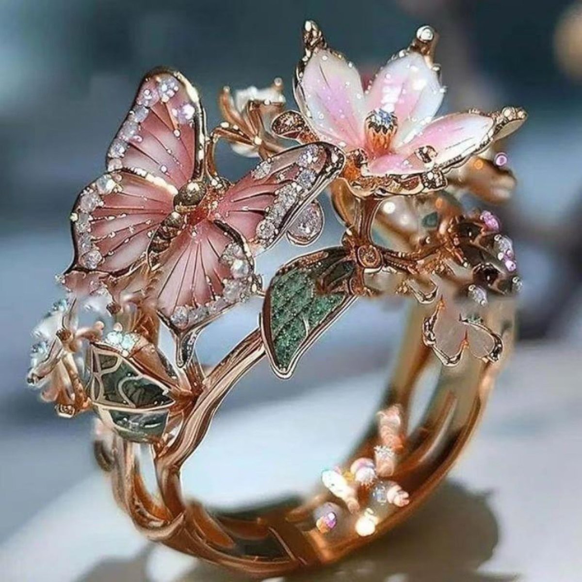 Butterfly Rhinestone Ring - AmiraMart
