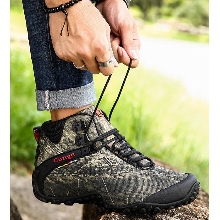 Camouflage Outdoor Climbing Boots - AmiraMart