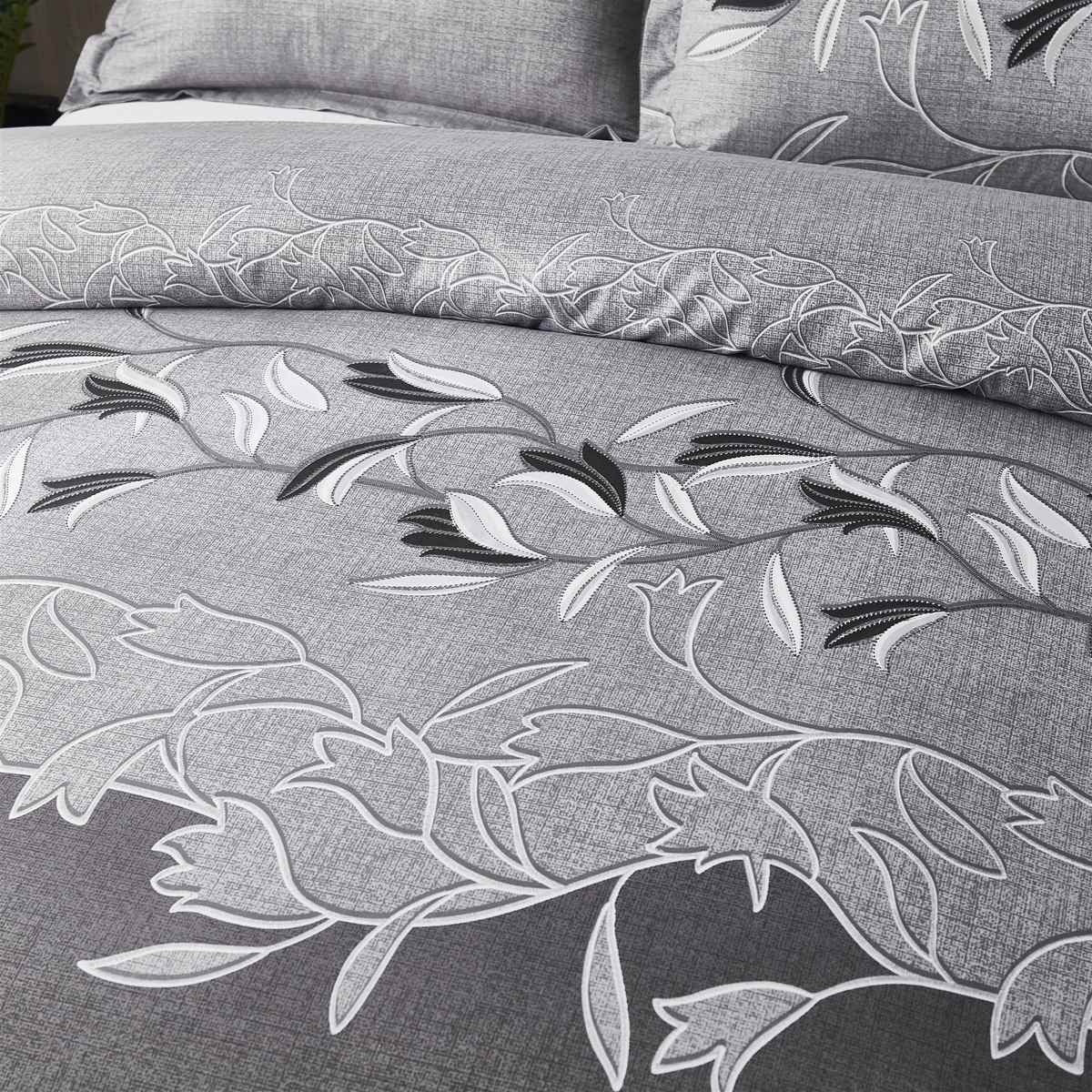 Embroidered Print 3 - Piece Quilt Cover Set - AmiraMart