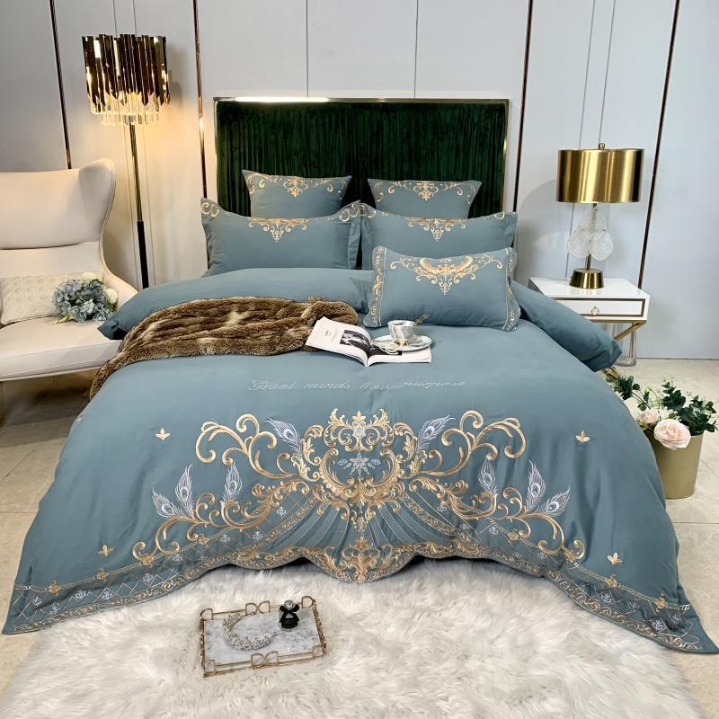 European - Style Luxury High - End Four - Piece Suit - AmiraMart