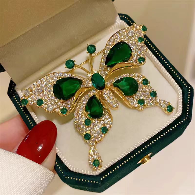 Light Luxury Emerald Butterfly Brooch - AmiraMart