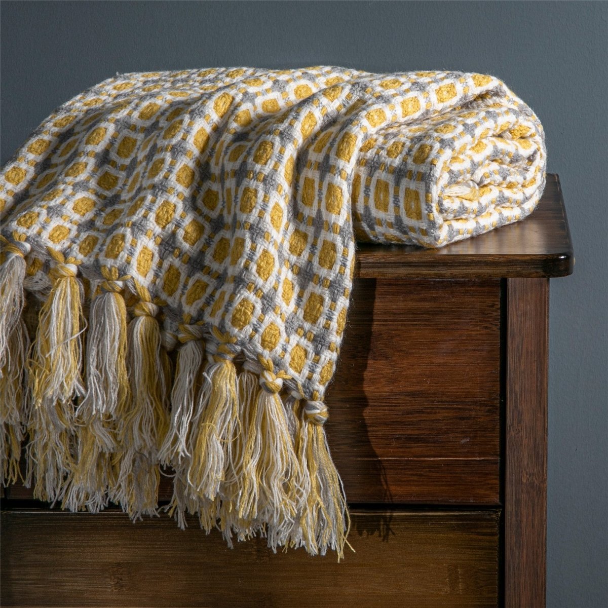 Fashion Knitted Solid Color Sofa Tassel Blanket - AmiraMart