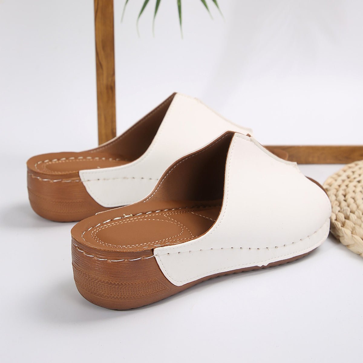 Fashion Solid Wedge Sandals - AmiraMart