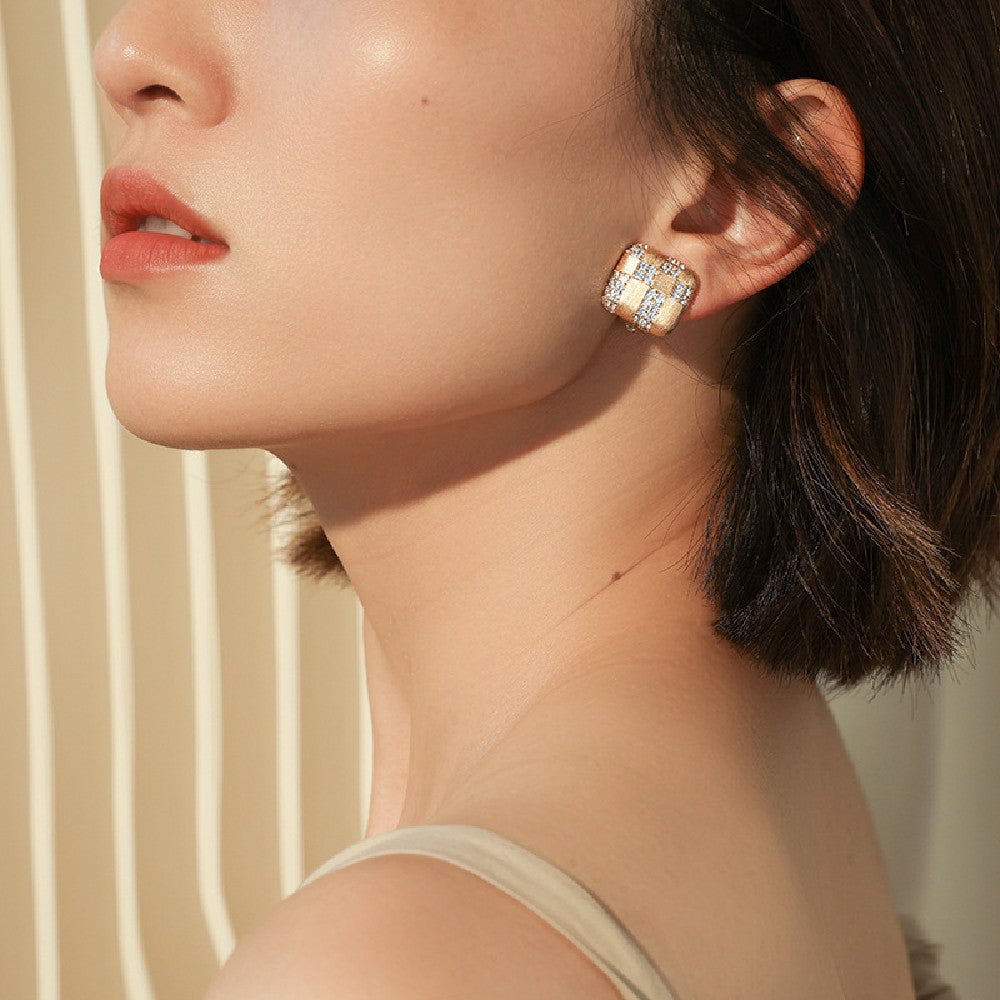 Geometric Diamond - embedded Square Ear Clip - AmiraMart