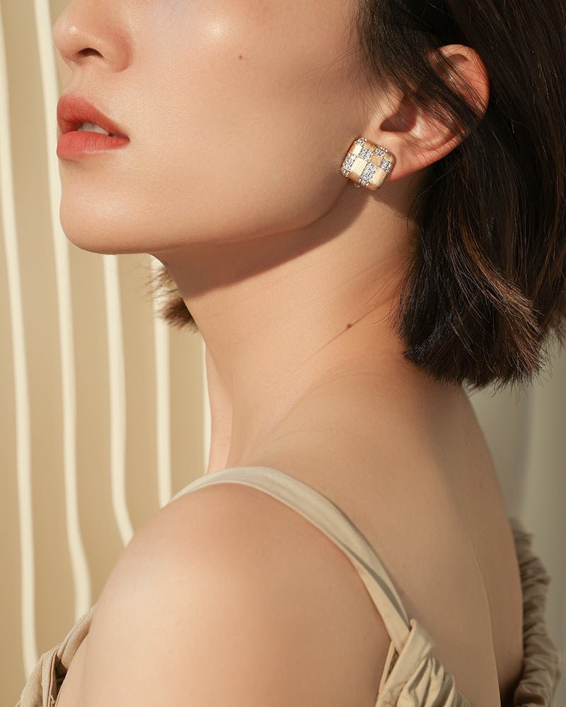 Geometric Diamond - embedded Square Ear Clip - AmiraMart