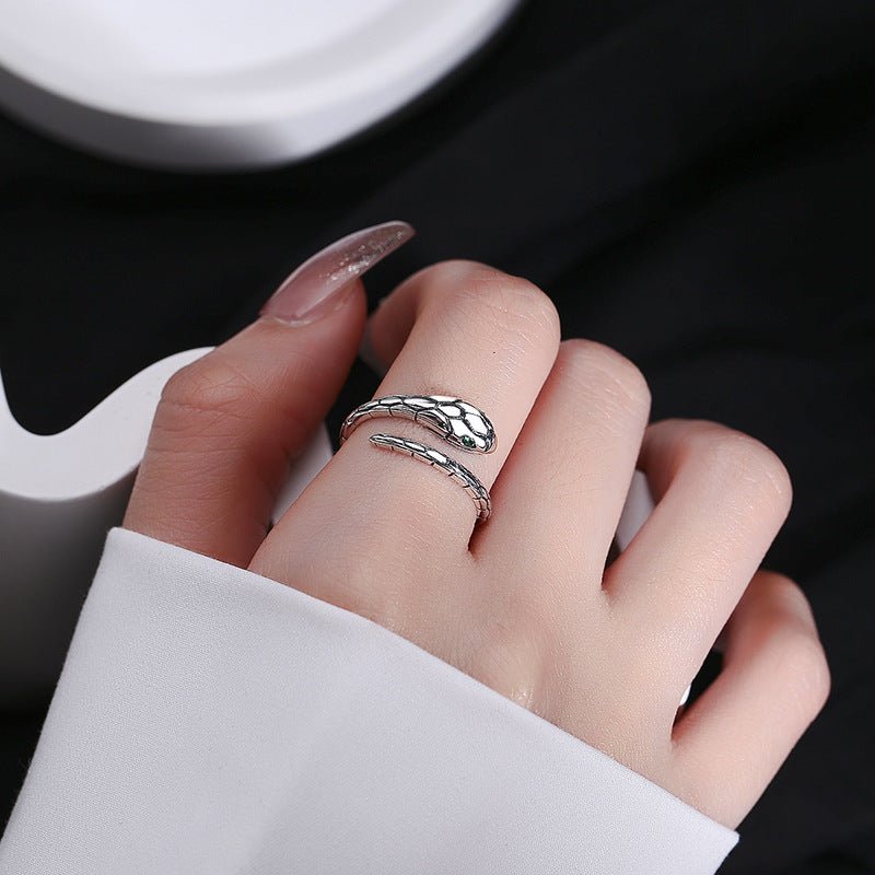 Green Snake Eye Ring | Bold & Mysterious Statement Jewelry - AmiraMart