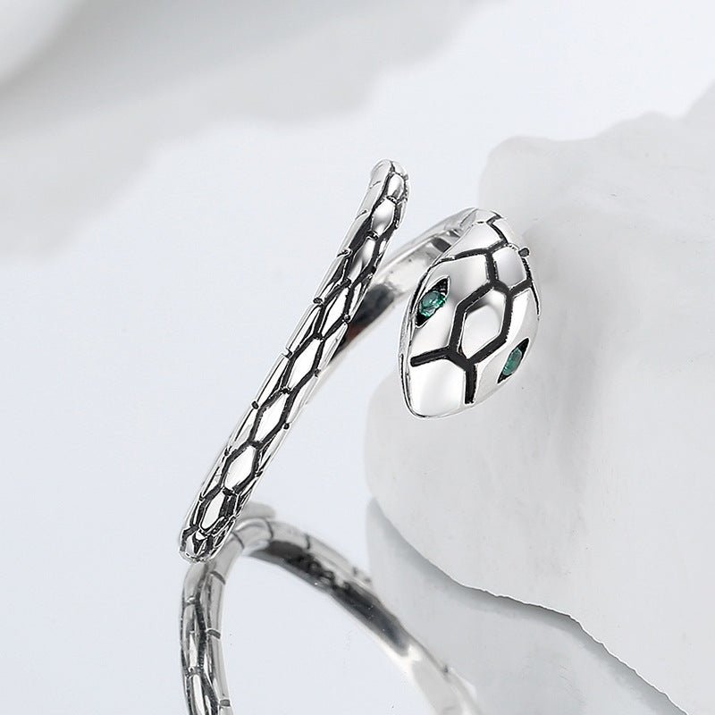 Green Snake Eye Ring | Bold & Mysterious Statement Jewelry - AmiraMart