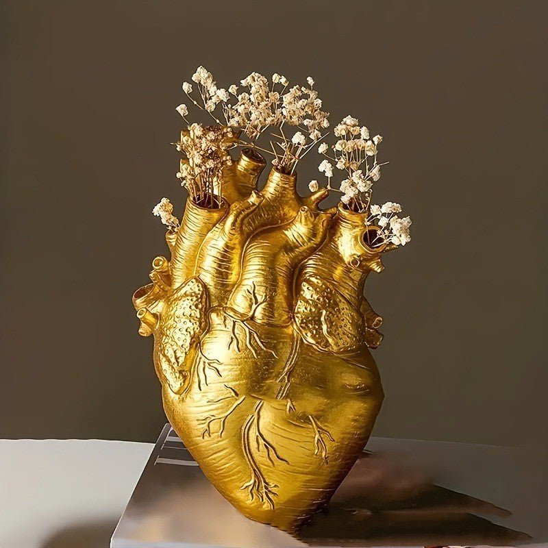 Heart Vase Resin Decor - AmiraMart