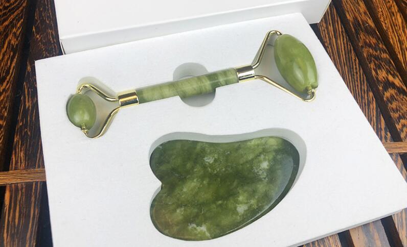 Jade Roll Massager Relieves Facial Tension - AmiraMart