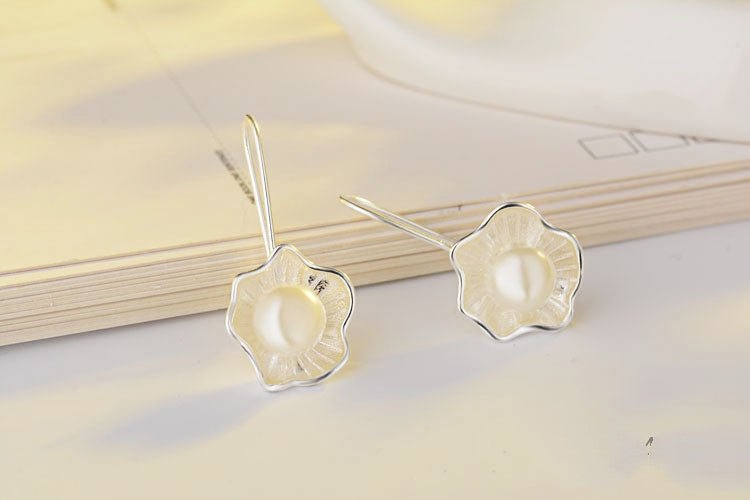 Ladies Silver Pearl Lotus Earrings - AmiraMart