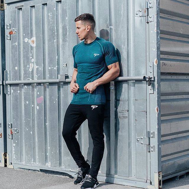 Mens Workout T-Shirt - AmiraMart