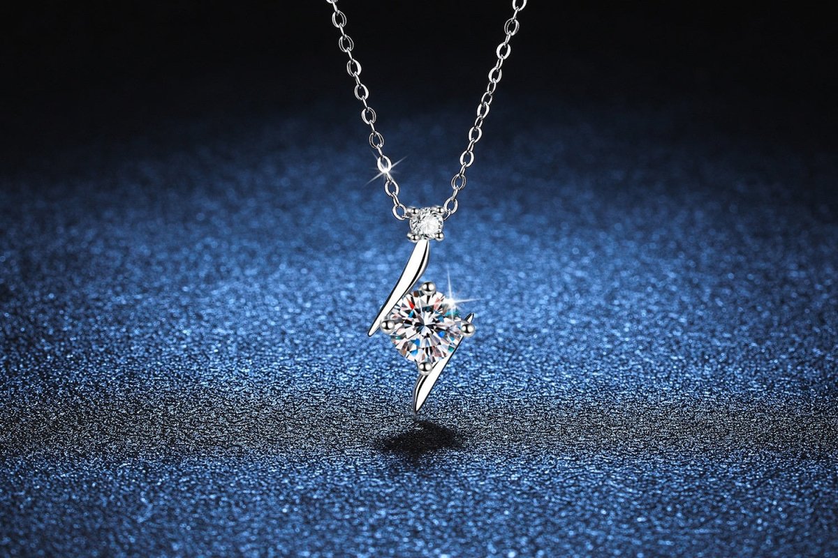 Moissanite Clavicle Chain - AmiraMart