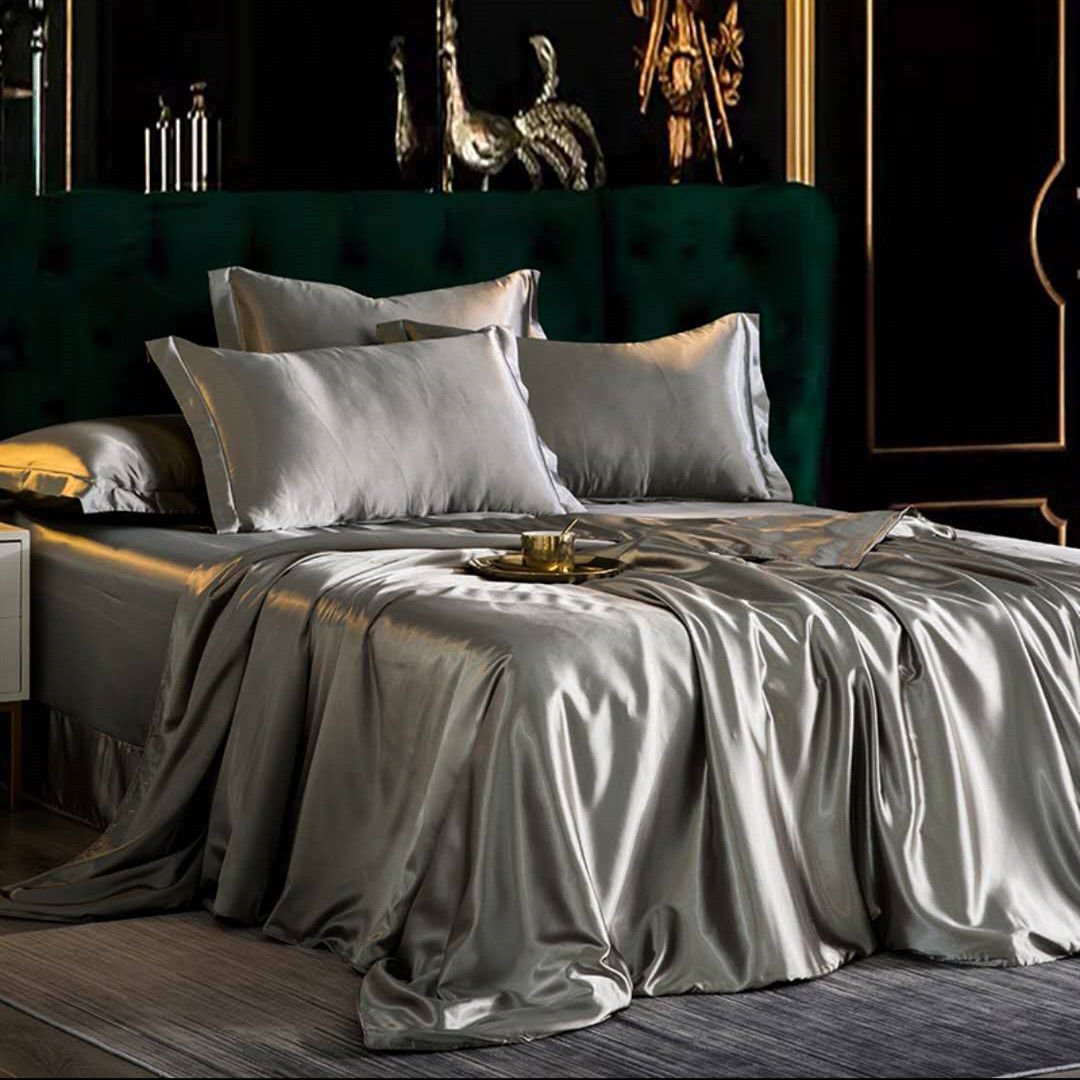 Four - piece Mulberry Silk Bed Set - AmiraMart
