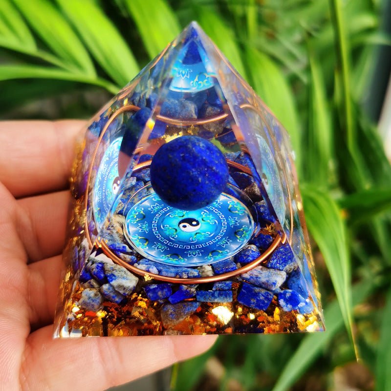 Resin Gossip Figure Pyramid Ornament - AmiraMart
