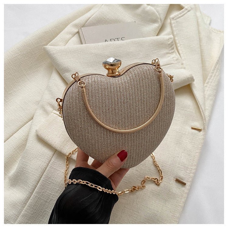 Shiny Heart Clutch Bag - AmiraMart