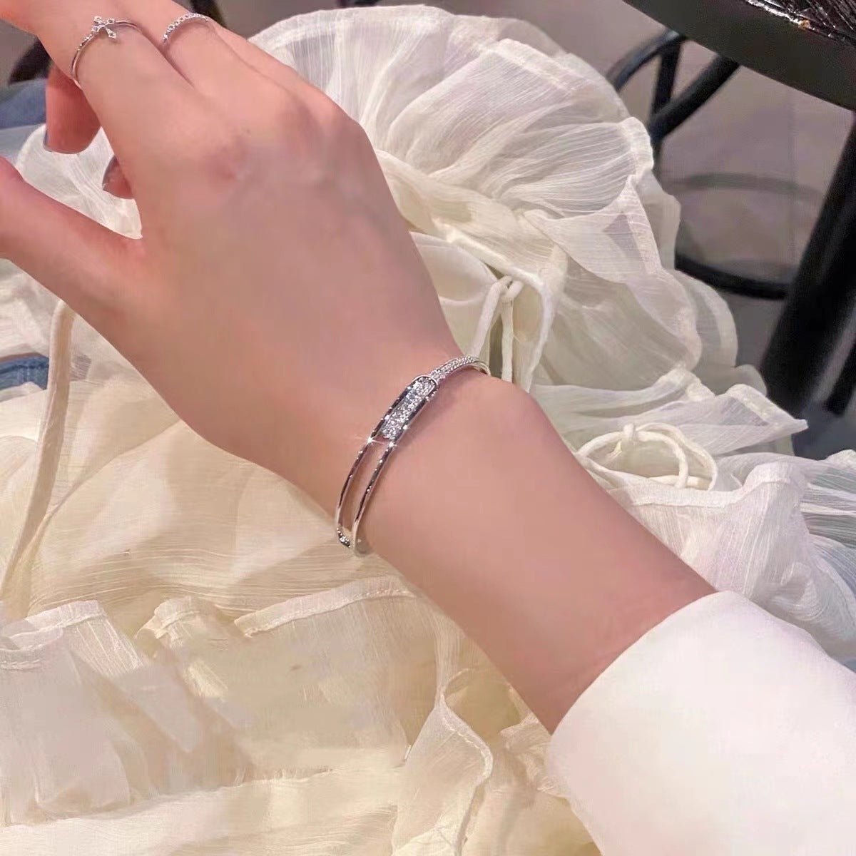 Full Diamond Korean Fashion Bracelet - AmiraMart
