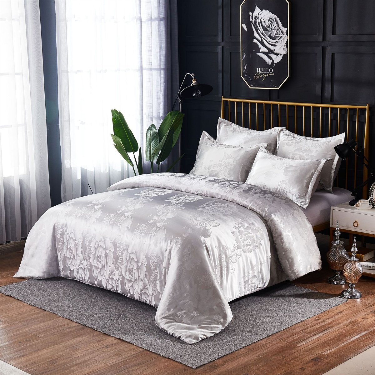 Three - piece bedding set - AmiraMart