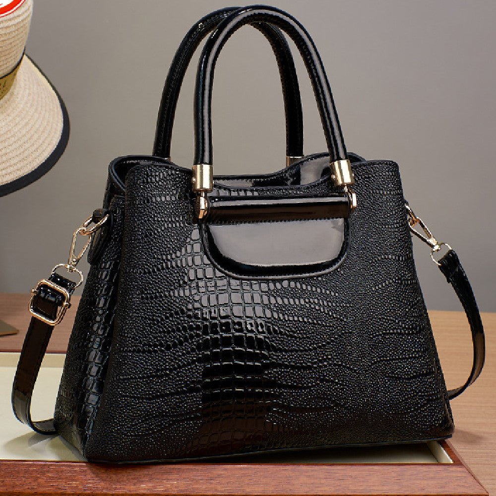 Women's Fashion Shoulder Messenger Bag - AmiraMart