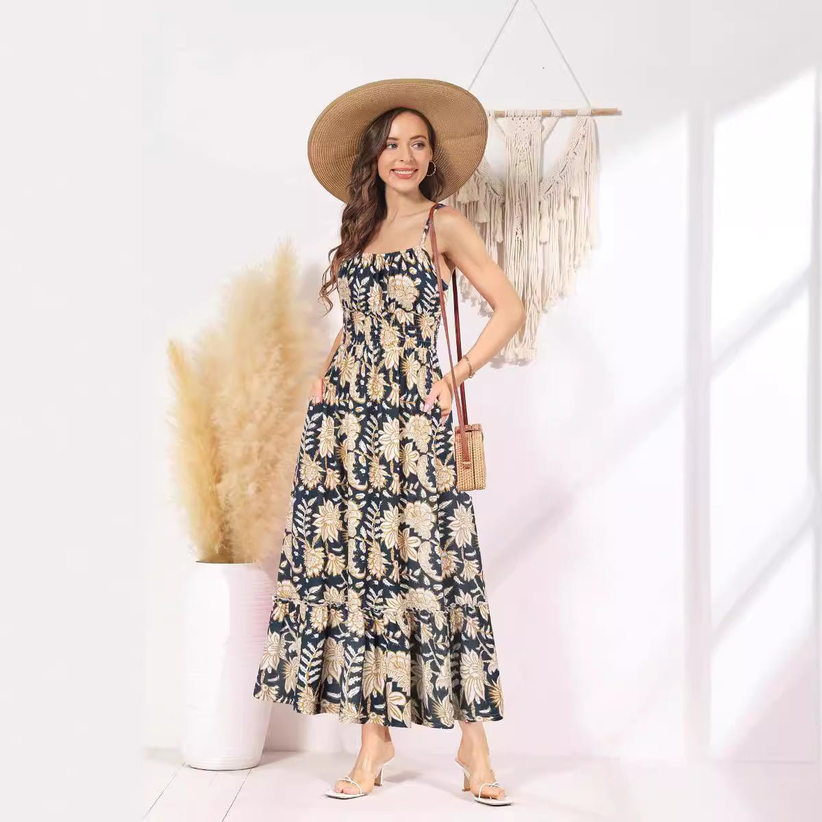 Women's Sleeveless Spaghetti Strap Pleated Dress - AmiraMart