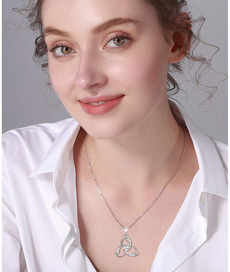 Women's Triangle Silver Accessories Clavicle Chain - AmiraMart